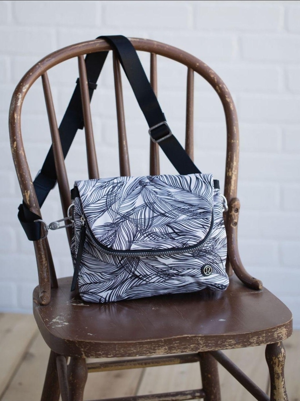 Lululemon Party Om Bag Sketchy Palms Black White Crossbody Rare